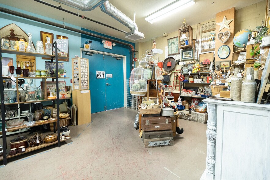 More Photos Of 1212 Wyoming St, Boulder City Storefront Retail Residential For Sale