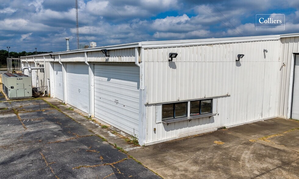 More Photos Of 811 Hamrick St, Gaffney Warehouse For Sale