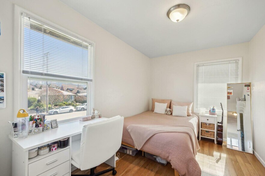 More Photos Of 1412-1416 9th St, Berkeley Apartments For Sale
