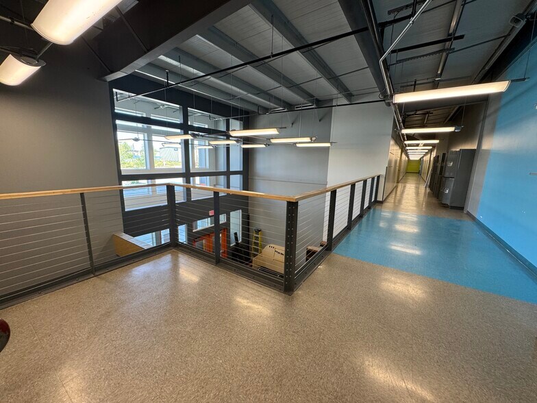 More Photos Of 1846 E 64th Ave, Anchorage Specialty For Sale