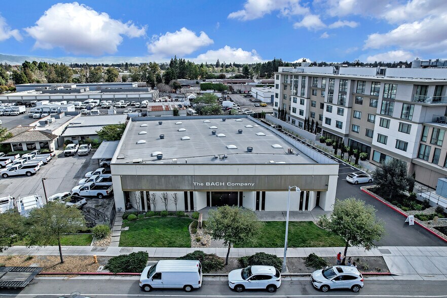 More Photos Of 760 San Antonio Rd, Palo Alto Warehouse For Sale