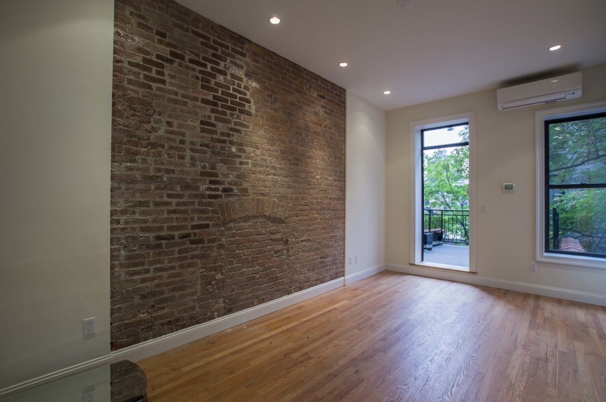 More Photos Of 330 W 86th St, New York Apartments For Sale