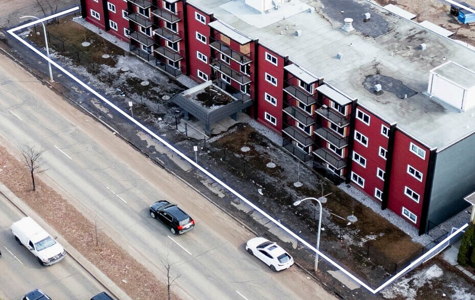 Primary Photo Of 9825 82 Av NW, Edmonton Apartments For Sale