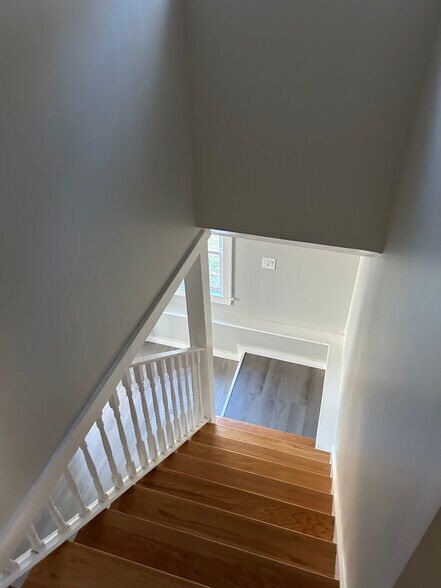 More Photos Of 35 Bath Rd, Brunswick Multifamily For Sale