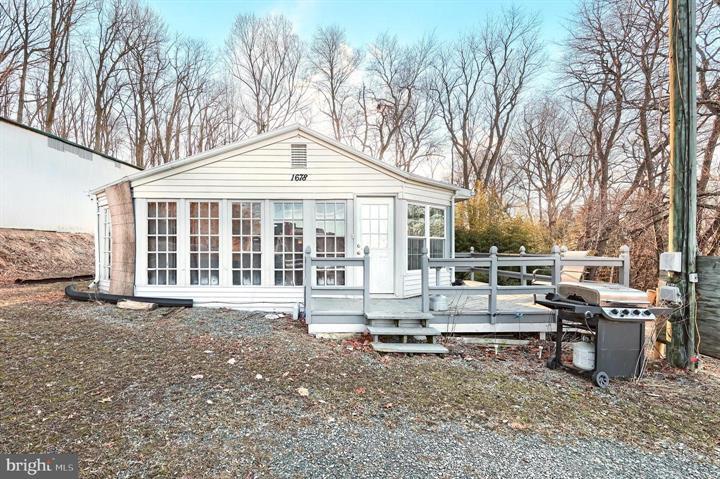 More Photos Of 1678 Prayer Mission Rd, Windsor Light Manufacturing For Sale