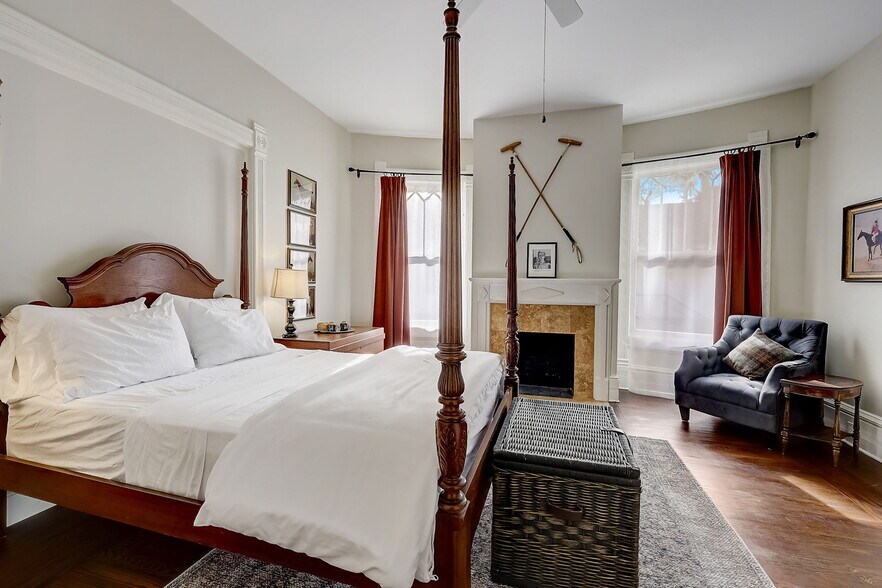 More Photos Of 404 S Ridgewood Ave, Daytona Beach Apartments For Sale