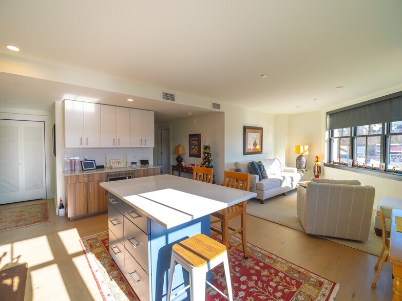 More Photos Of 100 Northampton St, Easton Apartments For Sale