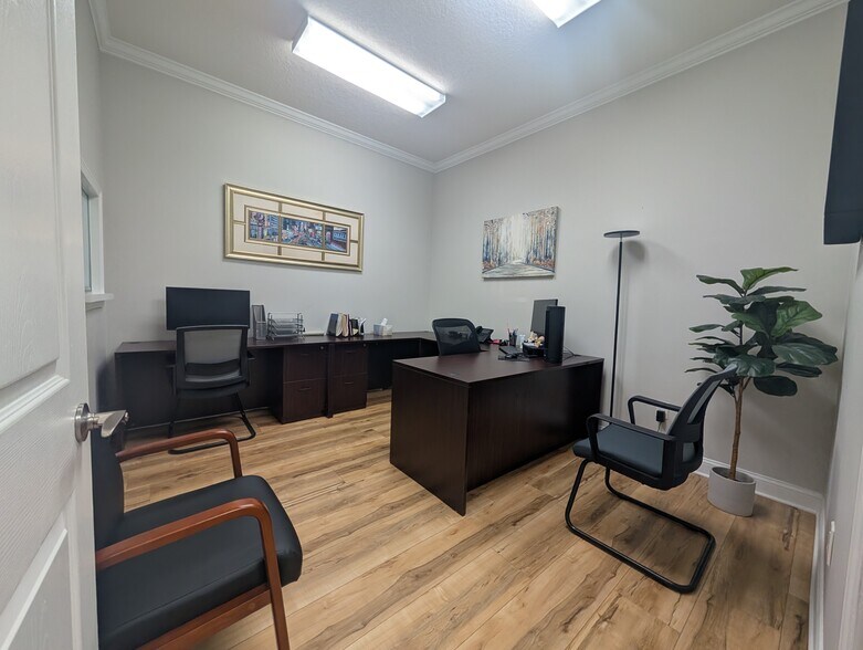 More Photos Of 1629 Race Track Rd, Jacksonville Loft Creative Space For Lease