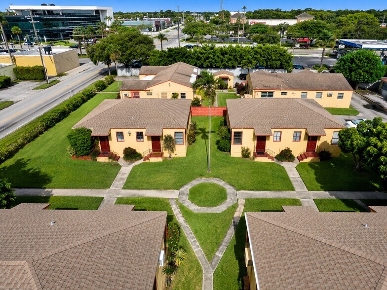 More Photos Of , Hollywood Multifamily For Sale