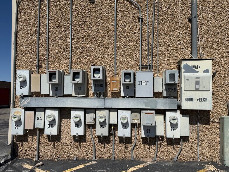 More Photos Of 6000 Welch Ave, El Paso Flex For Sale