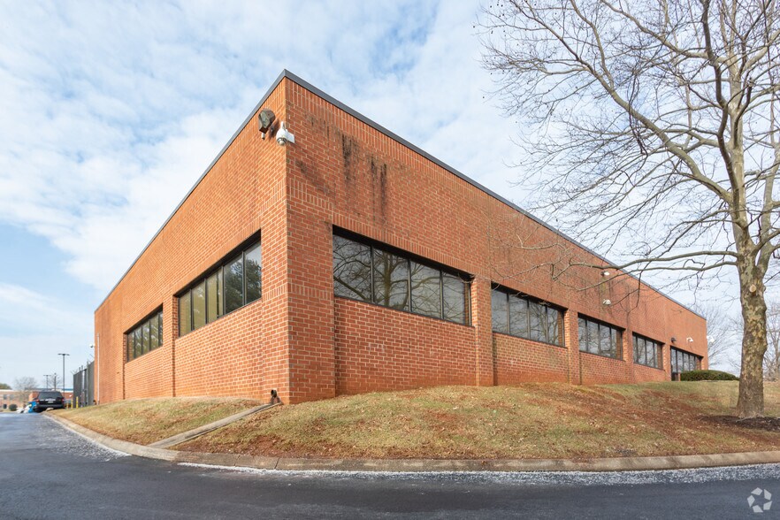 More Photos Of 4601-4701 Mount Hope Dr, Baltimore Office For Lease