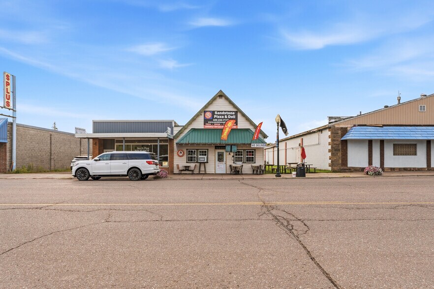 More Photos Of 410 Main St, Sandstone Restaurant For Sale