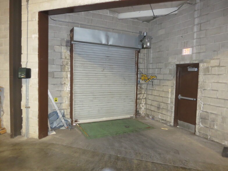 More Photos Of 53 Smith Rd, Middletown Warehouse For Sale