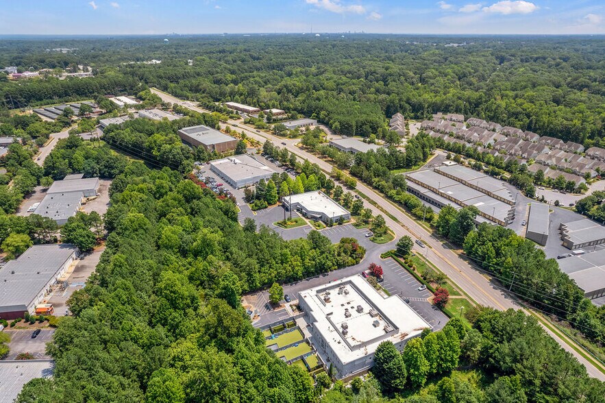 More Photos Of 1605 NW Maynard Rd, Cary Veterinarian Kennel For Sale