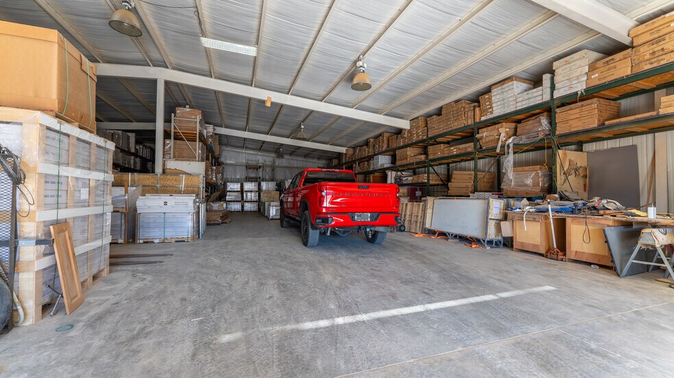 More Photos Of 19850 Houston Rd, Lebanon Showroom For Sale