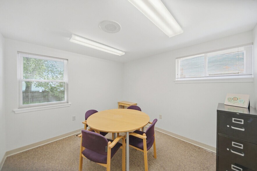 More Photos Of 2533 Sheridan Dr, Tonawanda Office For Sale