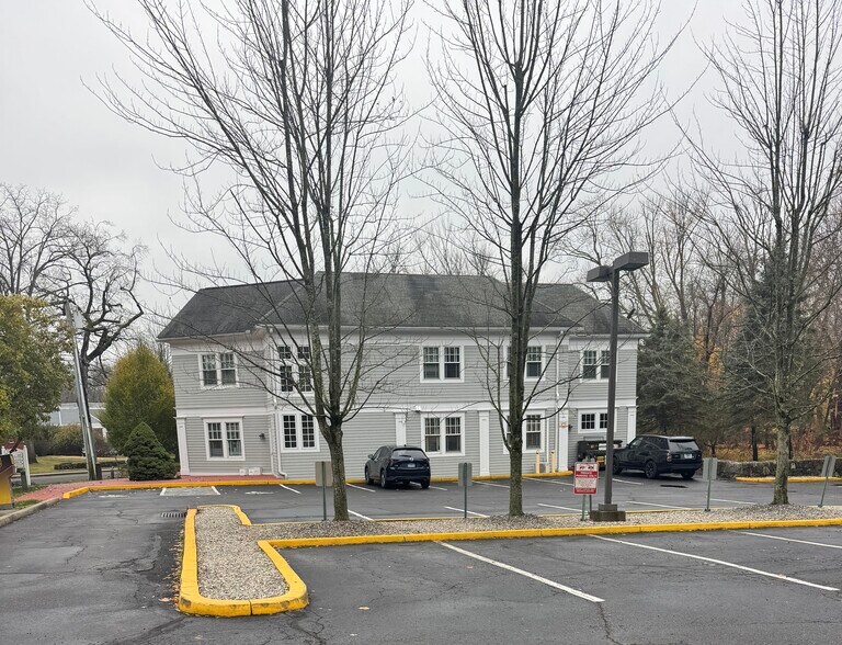 More Photos Of 50 Old Kings Hwy N, Darien Medical For Sale