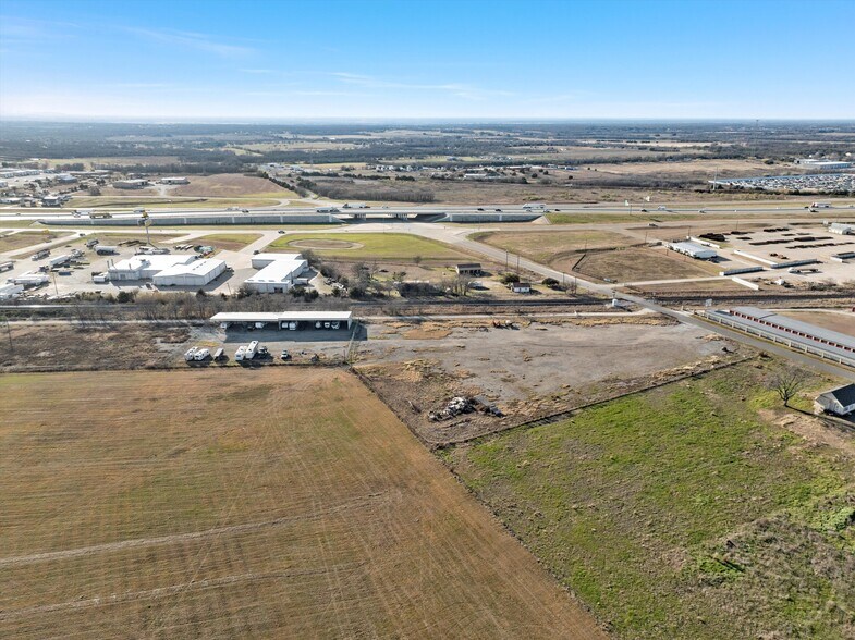 More Photos Of 193 E Hilltop Rd, Elm Mott Self Storage For Sale