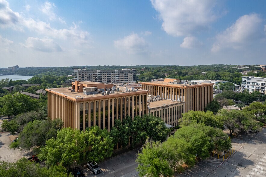 More Photos Of 150 Riverside Dr E, Austin Office For Lease