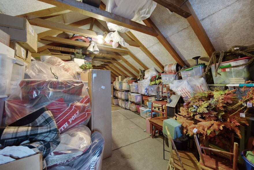 More Photos Of 4120 Main St, Hilliard Freestanding For Sale