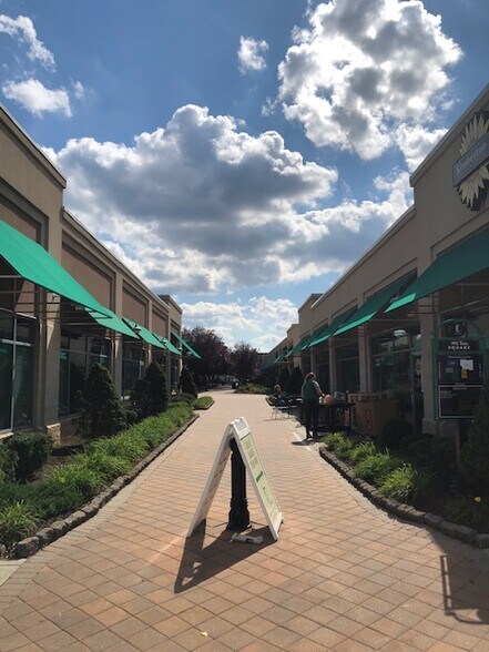 More Photos Of 150 E Pennsylvania Ave, Downingtown Unknown For Lease