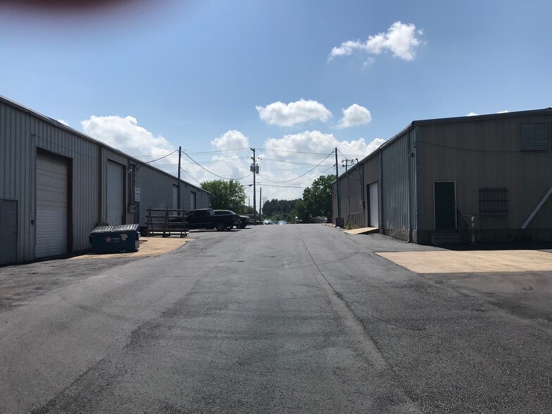 More Photos Of 642 Ridgewood Rd, Ridgeland Freestanding For Lease