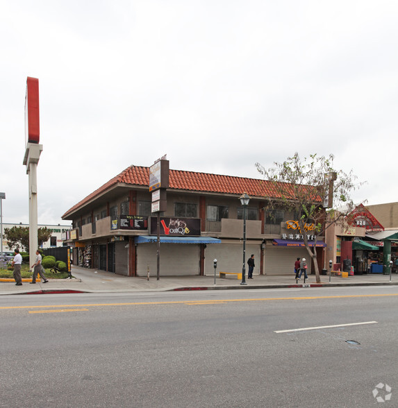 Primary Photo Of 836-840 N Broadway St, Los Angeles Storefront Retail Office For Lease