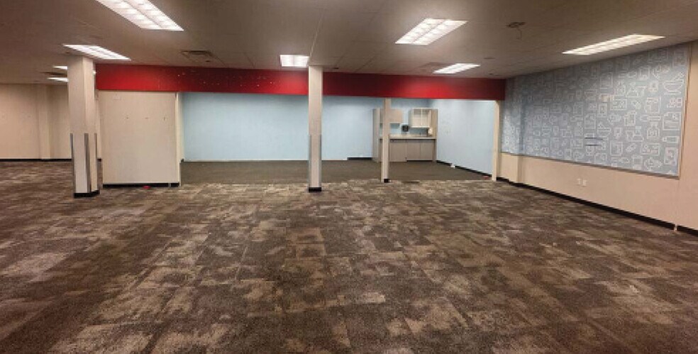 More Photos Of 799 Beach St, San Francisco Drugstore For Lease
