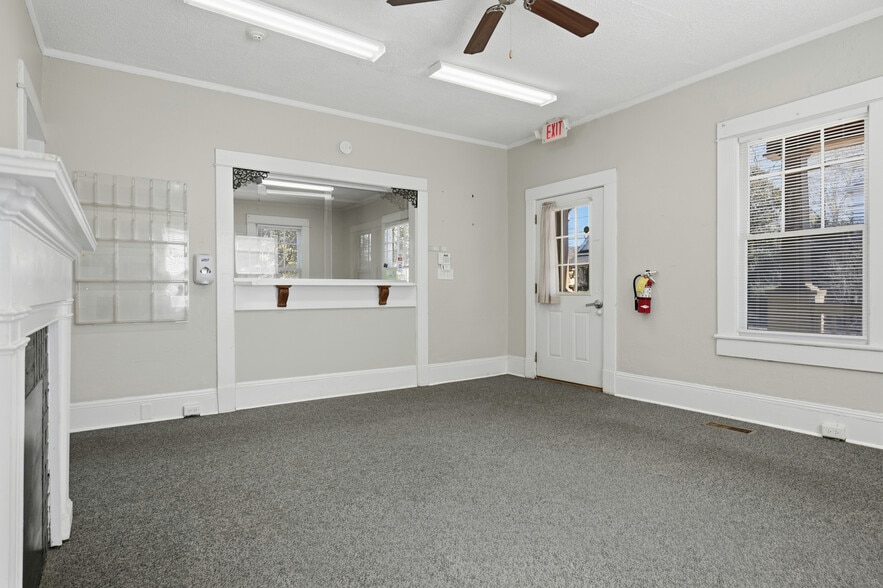 More Photos Of 615 Barlow St, Americus Healthcare For Sale