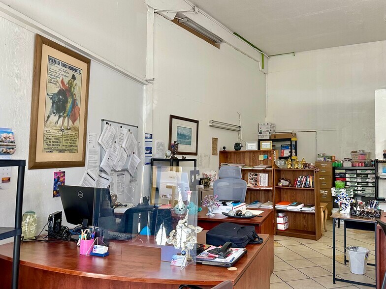 More Photos Of 845 W Gardena Blvd, Gardena Storefront For Sale