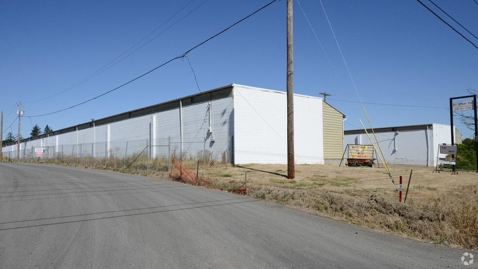 More Photos Of 5065 State St, Salem Warehouse For Lease