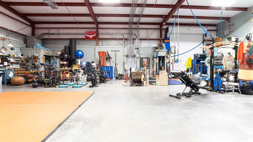 More Photos Of 17629 Cordova Pl, Panama City Beach Industrial For Sale