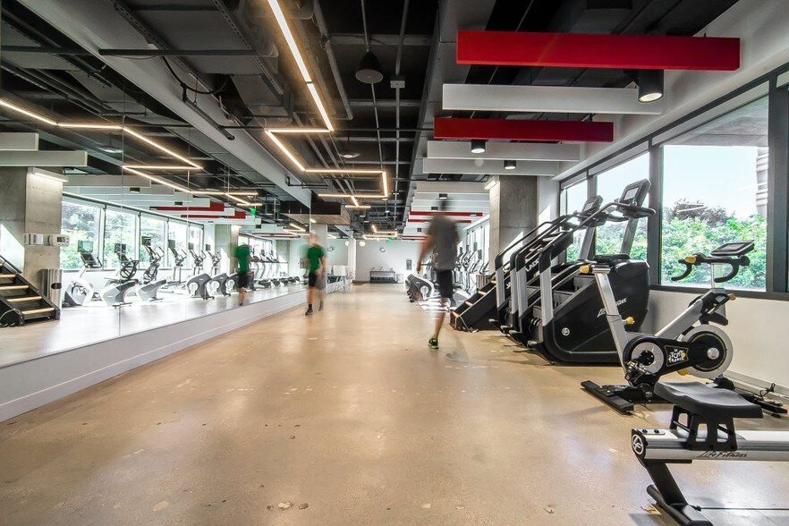 More Photos Of 13355 Noel Rd, Dallas Office For Lease