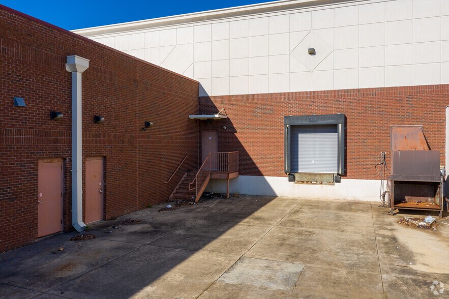 More Photos Of 7342 Stonecrest Concourse, Lithonia Storefront For Lease