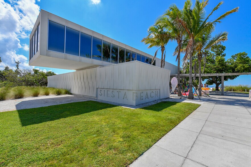 More Photos Of 5610 AVENIDA DEL MARE, Sarasota Specialty For Sale