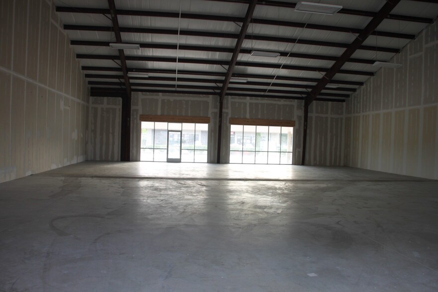 More Photos Of 16333 Mueschke Rd, Cypress Warehouse For Lease