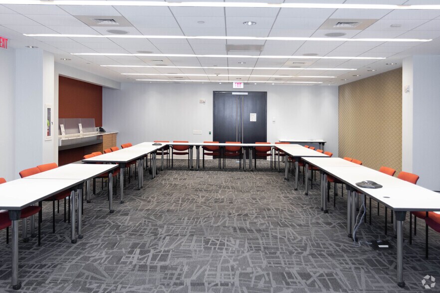More Photos Of 50 Jericho Quadrangle, Jericho Office For Lease