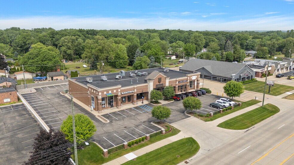 More Photos Of 52021-52045 Van Dyke Ave, Shelby Township Storefront Retail Office For Lease