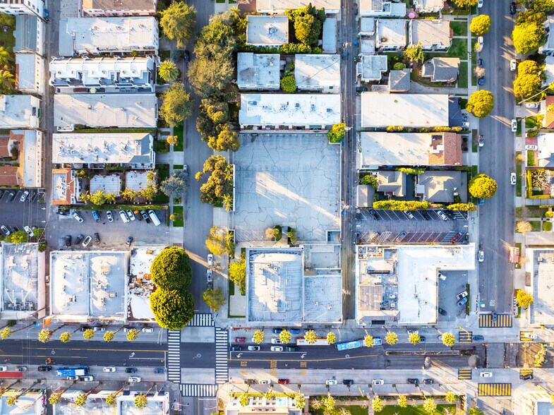 More Photos Of , Santa Monica General Retail For Sale