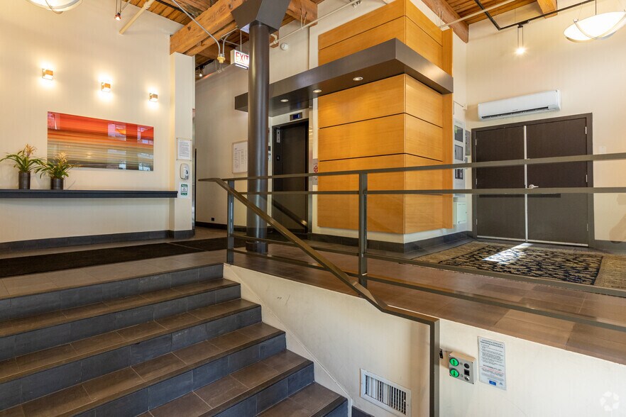 More Photos Of 900-910 W Jackson Blvd, Chicago Loft Creative Space For Lease