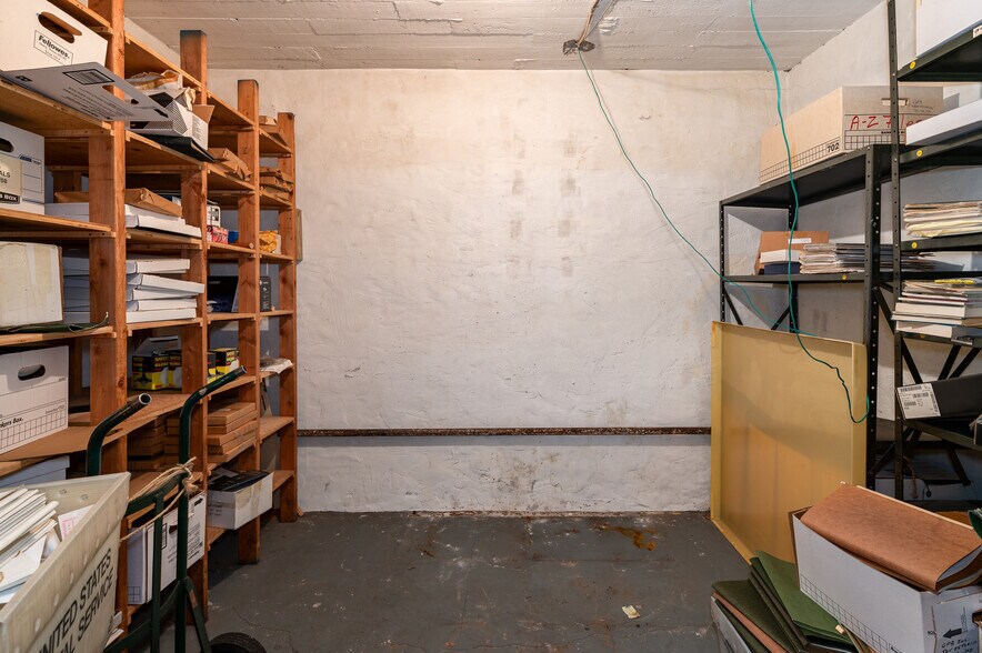 More Photos Of 25 N Broadway, Tarrytown Office For Lease