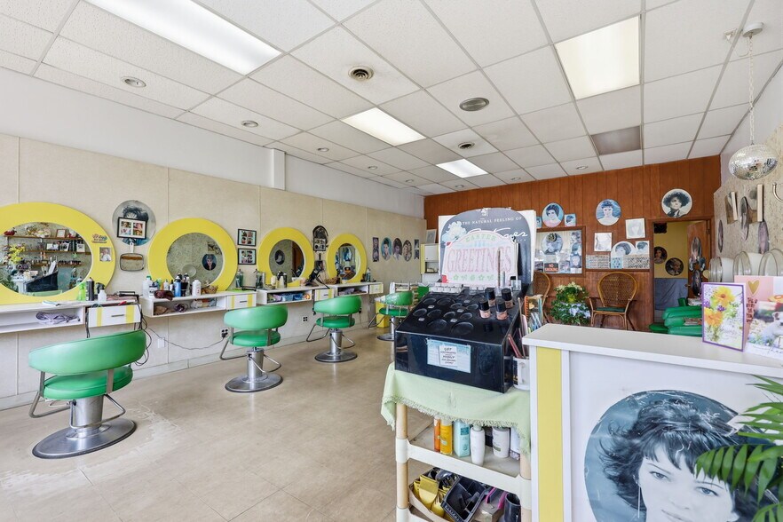 More Photos Of 6933 Ludlow St, Upper Darby Storefront For Sale