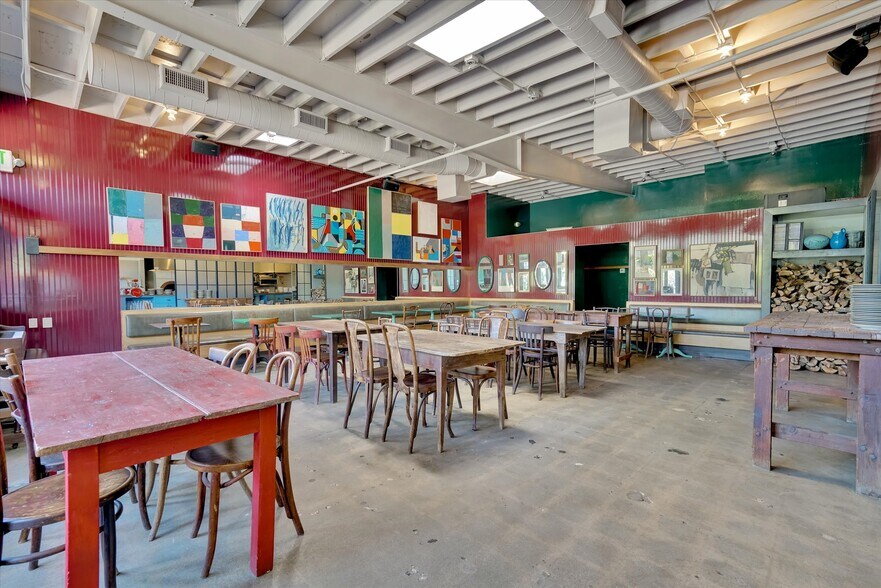 More Photos Of 7501-7507 Melrose Ave, Los Angeles General Retail For Sale