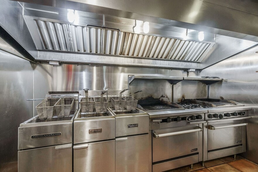 More Photos Of 1967 Rock Island Rd, Rock Island Marina For Sale