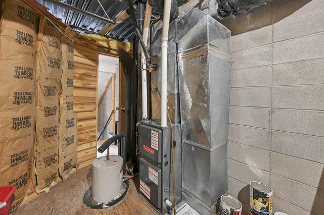 More Photos Of 340-348 N Military Ave, Green Bay Freestanding For Sale