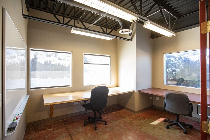 More Photos Of 15334 E Hinsdale Cir, Centennial Light Manufacturing For Lease