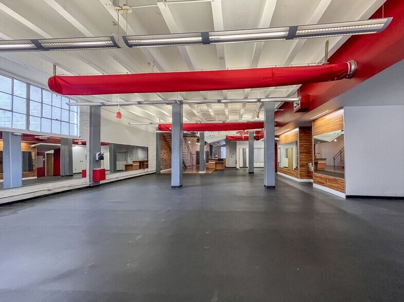 More Photos Of 1626-1630 14th St NW, Washington Storefront Retail Office For Lease