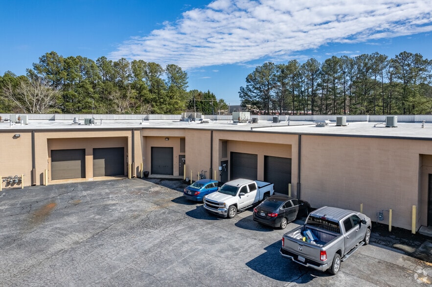 More Photos Of 3250 Peachtree Corners Cir, Peachtree Corners Warehouse For Lease