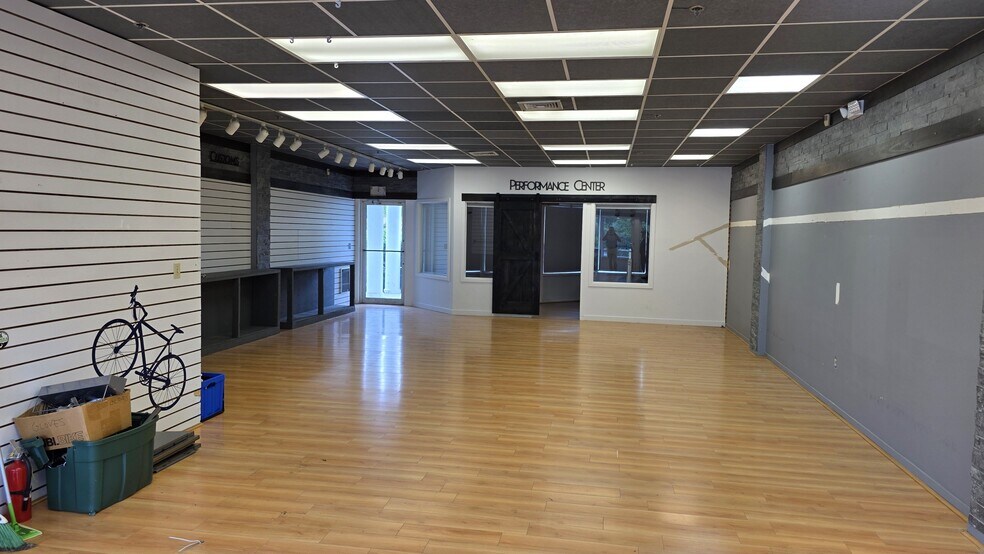 More Photos Of 77 Main St N, Southbury Storefront Retail Office For Sale