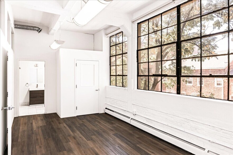 More Photos Of 109 N Orianna St, Philadelphia Office For Sale